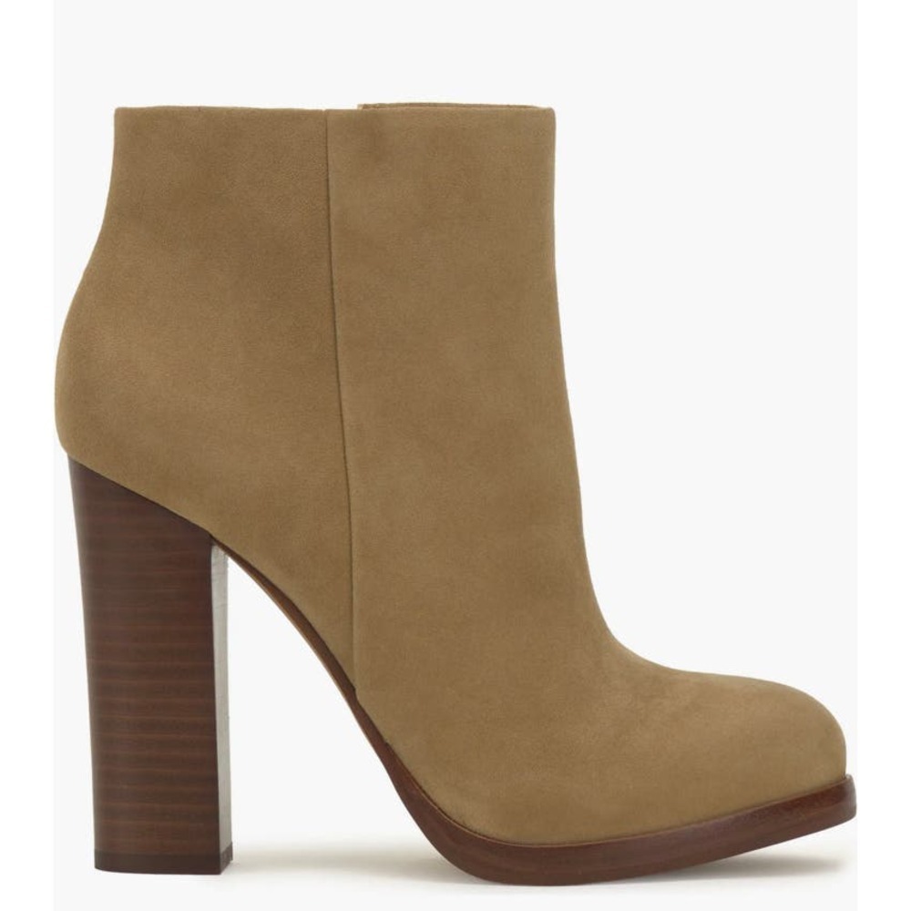 Vince Camuto-Cayelsa Platform Bootie (Women) Size 9M
NWOB